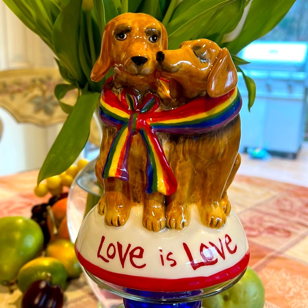 New 2022 Blue Sky Clayworks “Love is Love” Dogs Figurine.